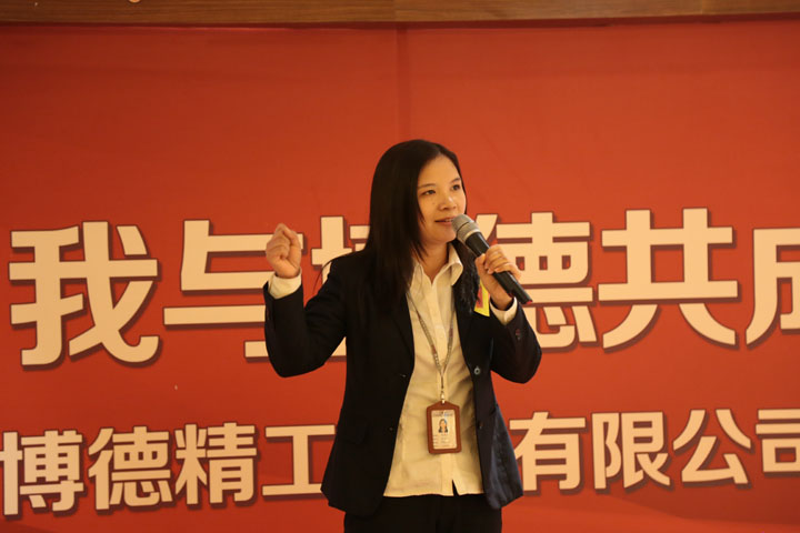 10号选手：营销中心财务部何丽仪.jpg